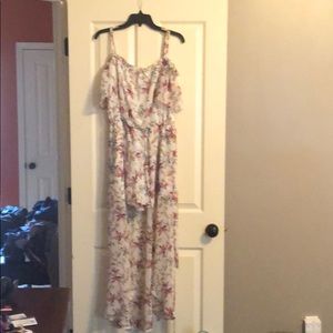 Floral off shoulders or on. Dress/shorts
